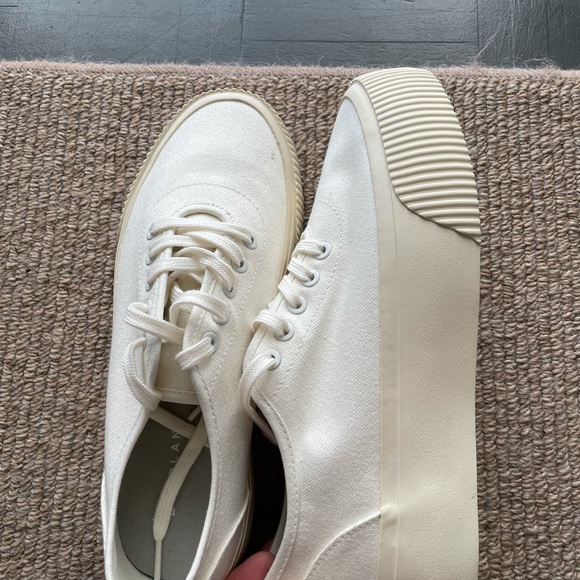 Everlane Ecru sneaker - Picture 2 of 4